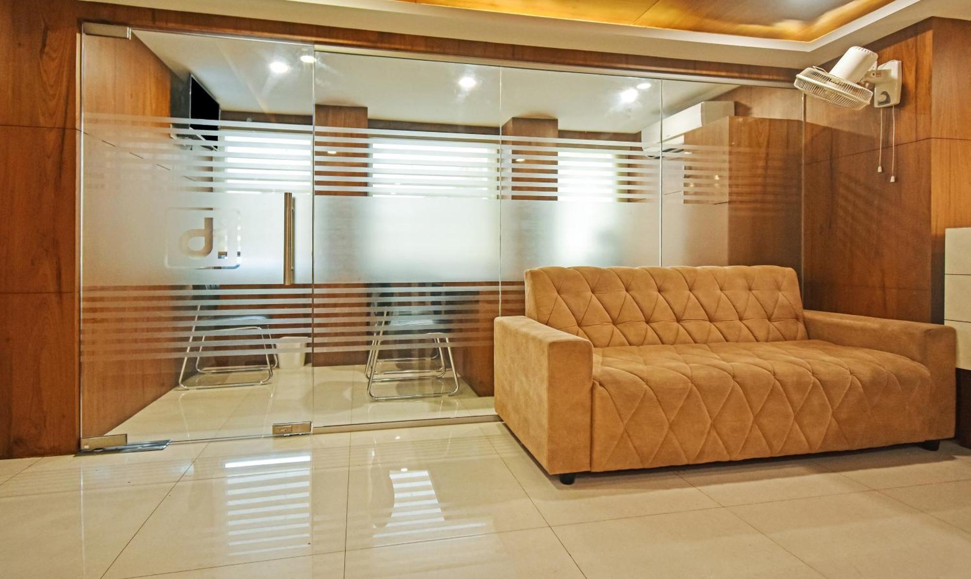 Itsy Hotels Deluxe Inn Chennai Esterno foto